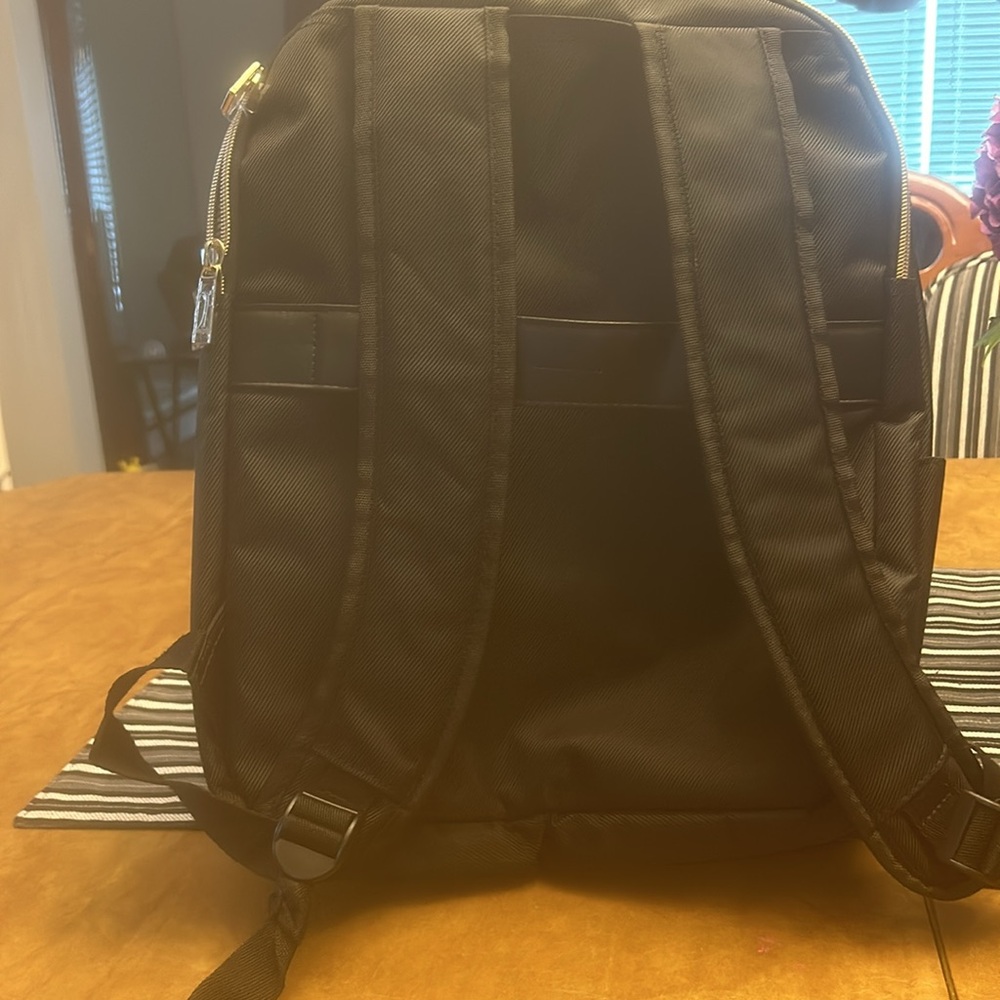 Kenneth Cole backpack - Picture 2 of 4